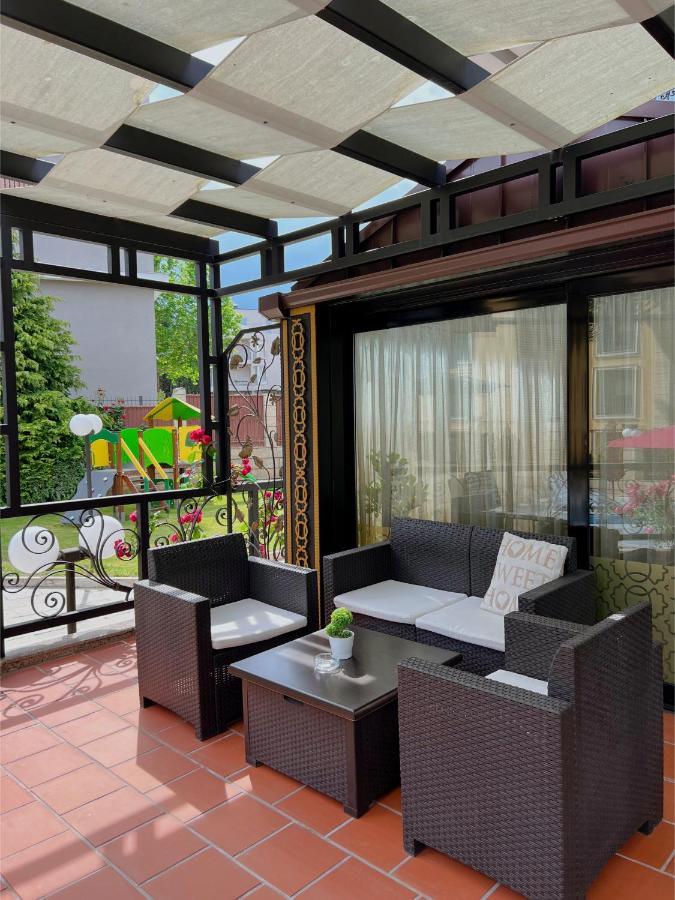 Family Hotel Paradise Saints Constantine and Helena ภายนอก รูปภาพ