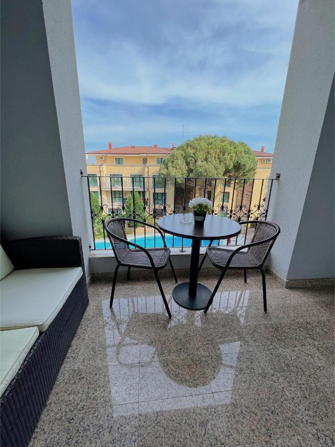 Family Hotel Paradise Saints Constantine and Helena ภายนอก รูปภาพ